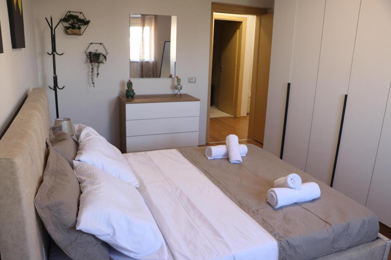 Pine Apartment Tirana Extérieur photo