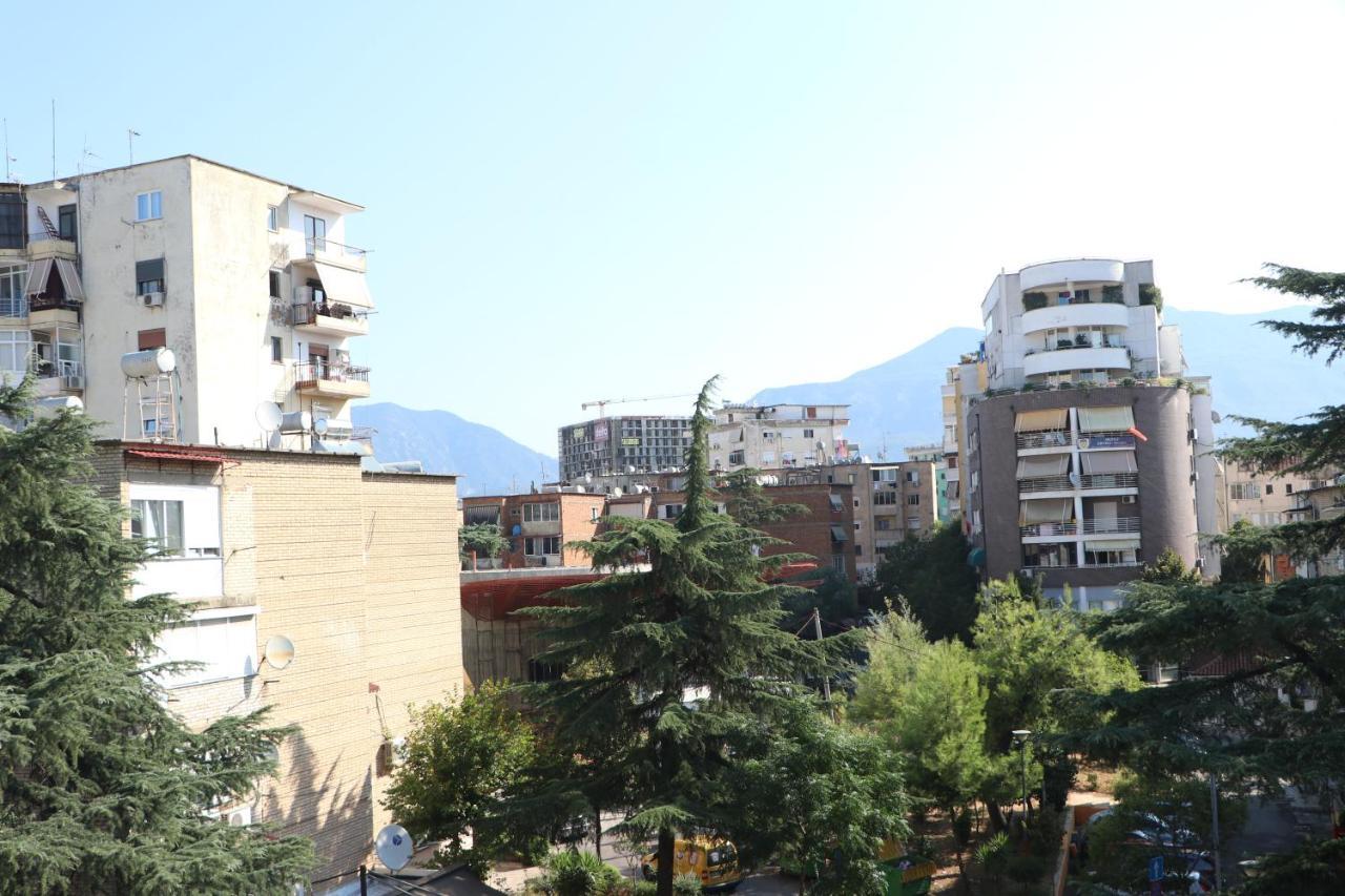 Pine Apartment Tirana Extérieur photo