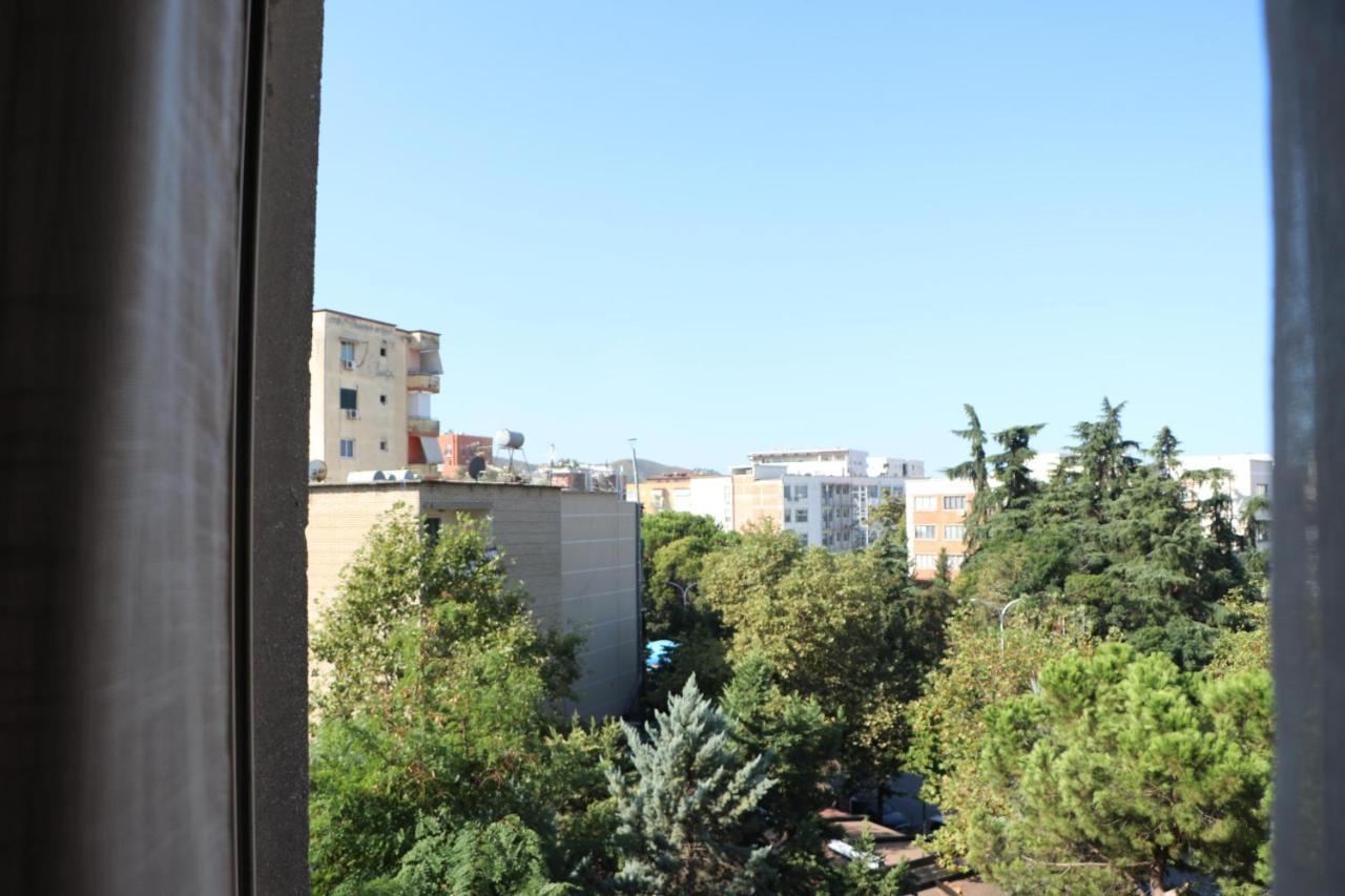 Pine Apartment Tirana Extérieur photo
